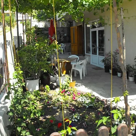 каракачанов Affittacamere